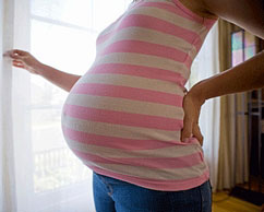 سبعة نصائح في علاج الام الظهر للحامل