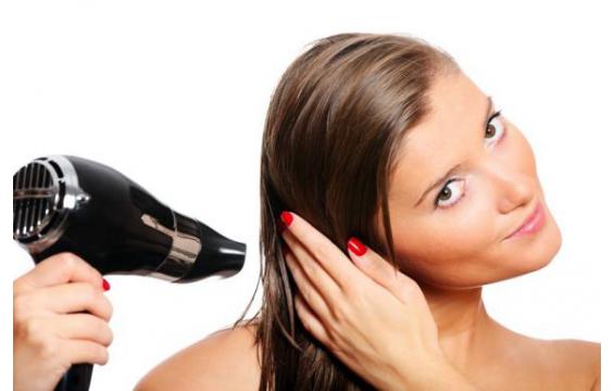 8 نصائح لتمنحي شعرك البريق والحيويّة
